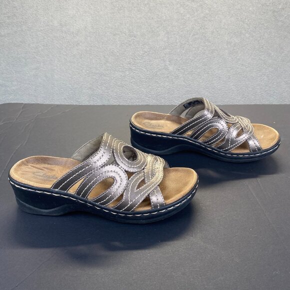 Clarks Bendable Bronze leather slip on sandal Size 7M,Comfort,Casual,Lightweight - Picture 1 of 16